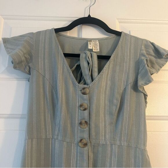 JAPNA A-line Flutter Sleeve Button Front Mini Dress - Picture 7 of 8